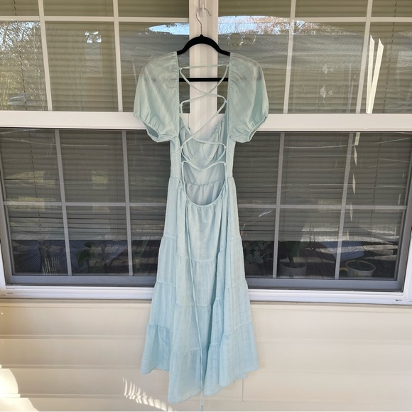 Elegant Light Blue Women's Dress - Picture 5 of 6